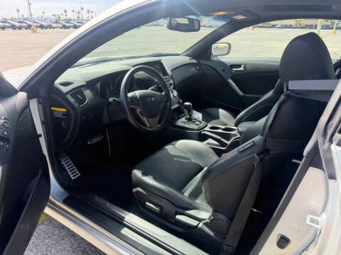 2013 Hyundai Genesis Coupe 3.8 Track