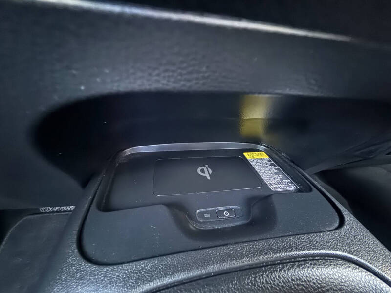 2017 Toyota Camry Hybrid LE