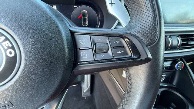 2025 Alfa Romeo Stelvio
