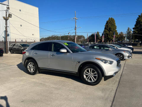 2015 Infiniti QX70