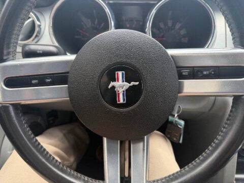 2008 Ford Mustang V6 Deluxe
