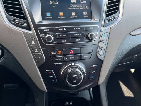 2018 Hyundai Santa Fe SE