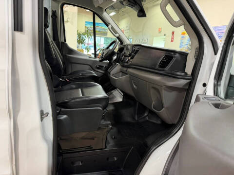 2025 Ford Transit 250