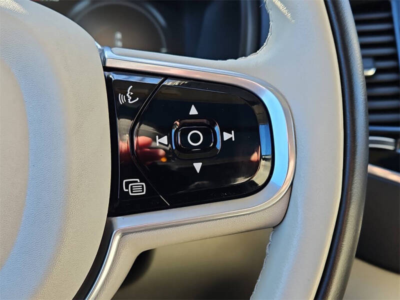 2017 Volvo XC90 T8 eAWD Inscription