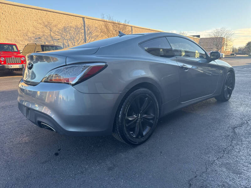 2010 Hyundai Genesis Coupe 2.0T Premium