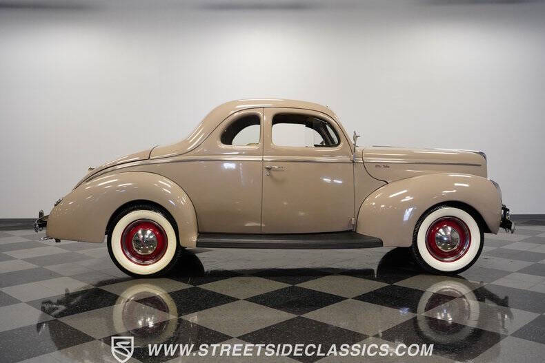 1940 Ford Deluxe