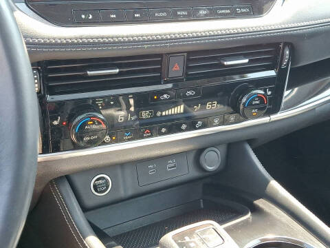 2022 Nissan Rogue SL