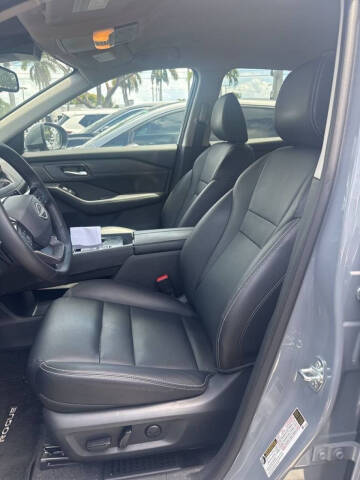 2025 Nissan Rogue SL