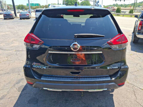 2018 Nissan Rogue SV