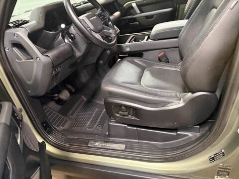 2024 Land Rover Defender 90 P400 X-Dynamic SE