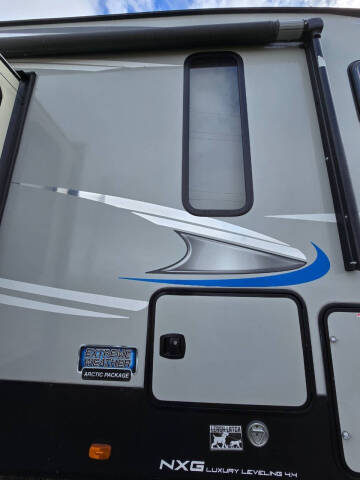 2019 Forest River Arctic Wolf 305 ML6 Orbital With Leveling