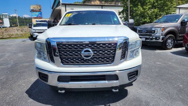 Used 2017 Nissan Titan XD SV with VIN 1N6BA1F18HN518672 for sale in Hazard, KY