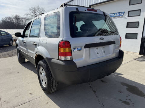 2005 Ford Escape XLS