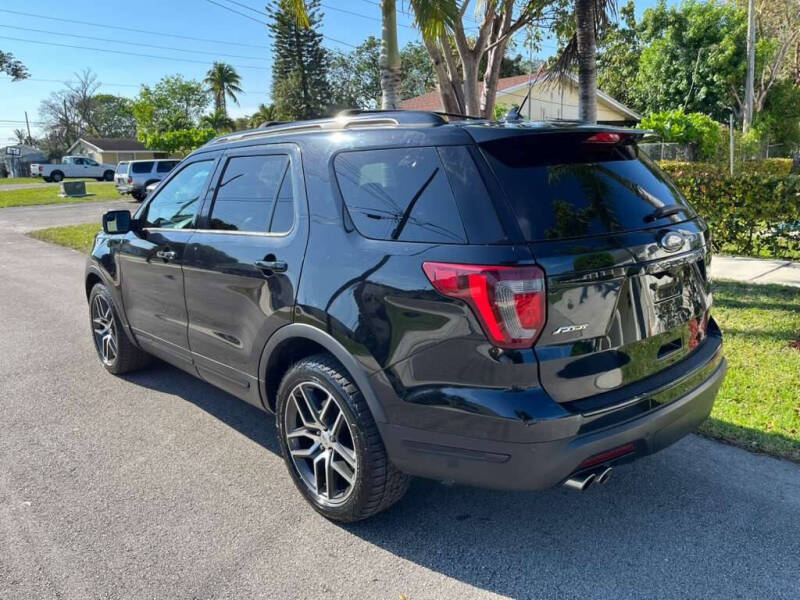 2018 Ford Explorer Sport