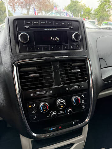 2013 Dodge Grand Caravan SE