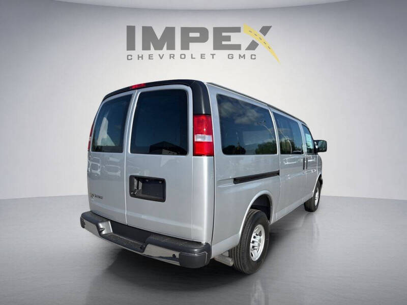 2026 Chevrolet Express 2500