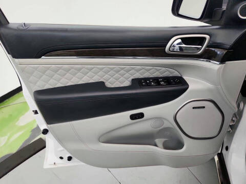2017 Jeep Grand Cherokee Summit