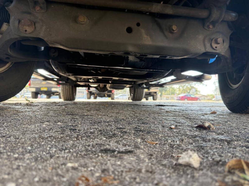 2008 Mitsubishi Raider LS