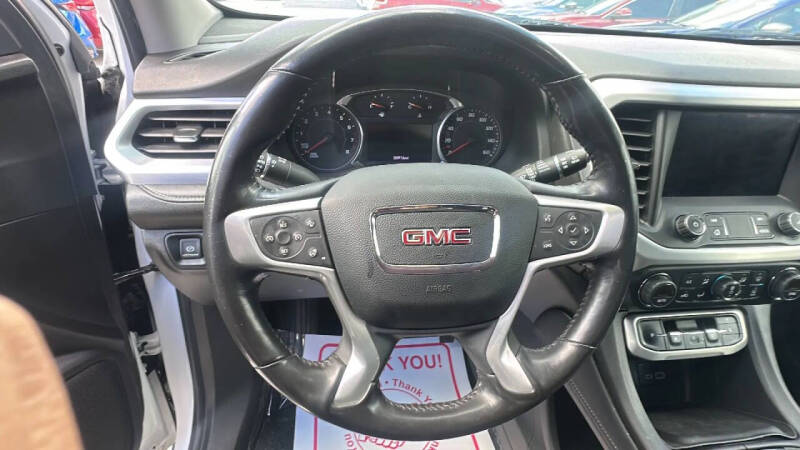 2022 GMC Acadia SLT