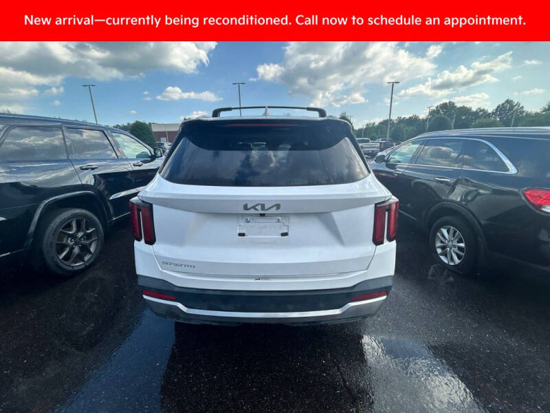 2024 Kia Sorento S