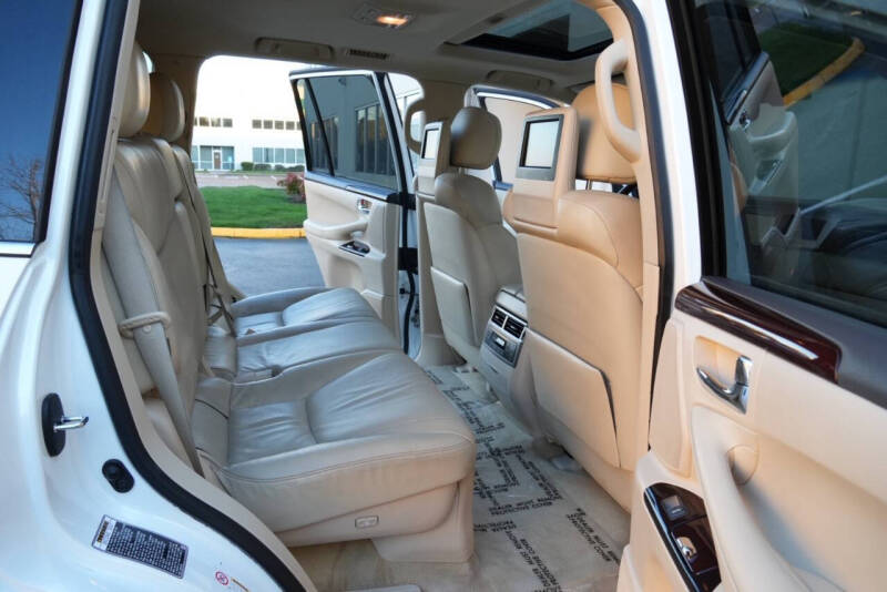 2013 Lexus LX 570