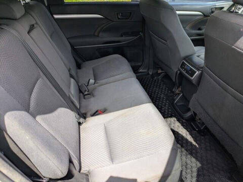 2014 Toyota Highlander LE