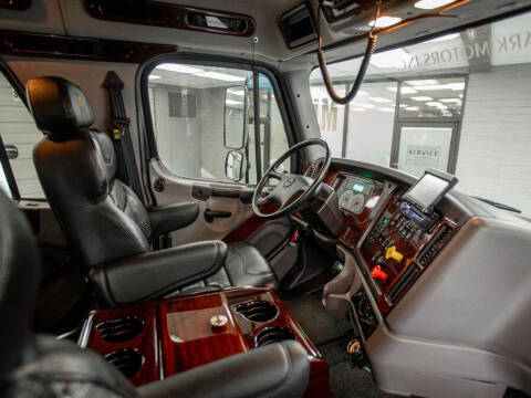 2018 Freightliner M2 106