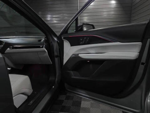 2024 Cadillac LYRIQ Luxury 1