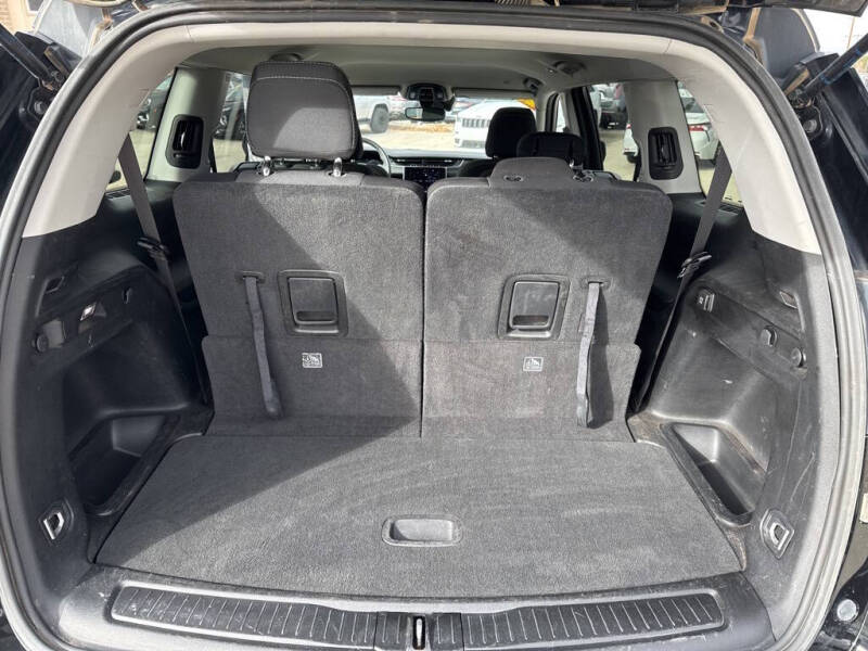 2023 Jeep Grand Cherokee L Laredo