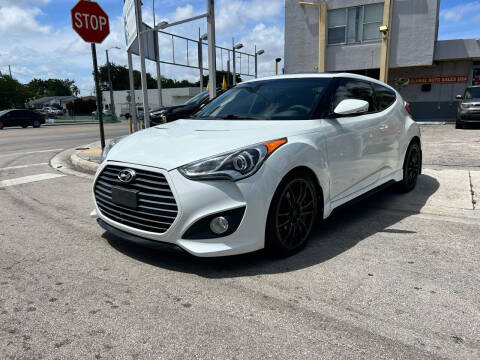 2013 Hyundai Veloster for sale at Global Auto Sales USA in Miami FL