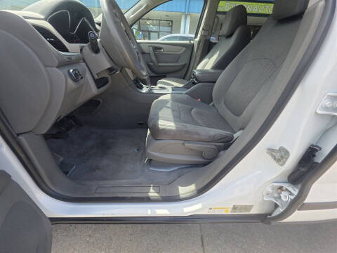 2017 Chevrolet Traverse LS