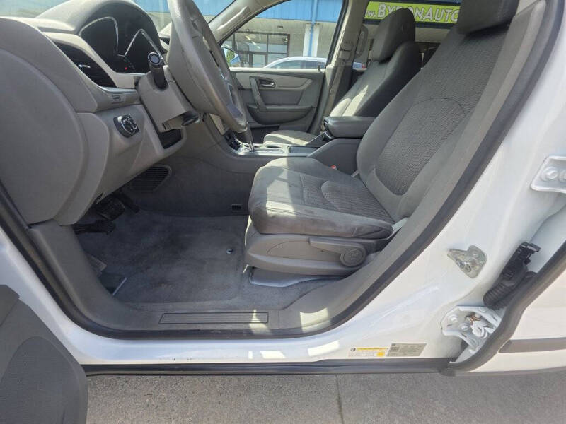 2017 Chevrolet Traverse LS