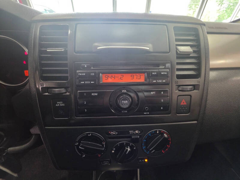 2012 Nissan Versa 1.8 S