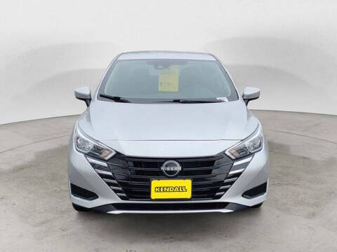 2023 Nissan Versa SV