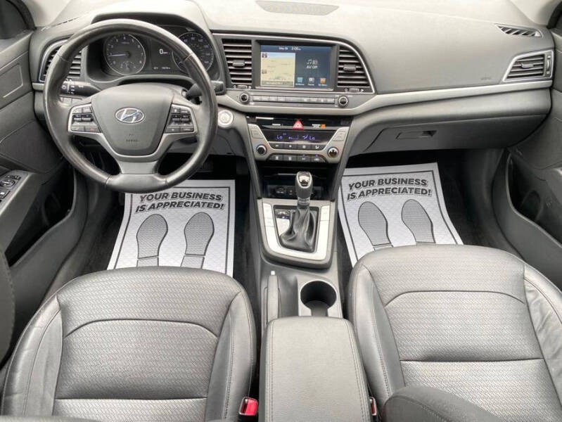 2017 Hyundai Elantra