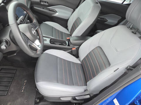 2023 Nissan Kicks SR