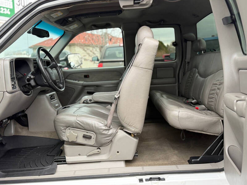 2002 Chevrolet Silverado 3500 LS