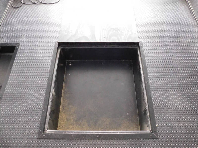 2025 United Trailers USH 32' Stacker Loaded