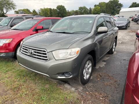 2010 Toyota Highlander for sale at Lakeshore Auto Wholesalers in Amherst OH