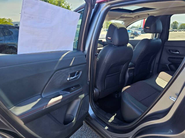 2025 Nissan Kicks SR