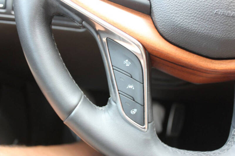 2017 Cadillac XT5 Platinum