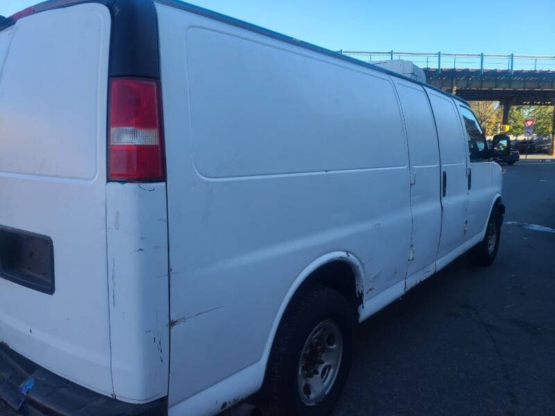 2005 GMC Savana 3500