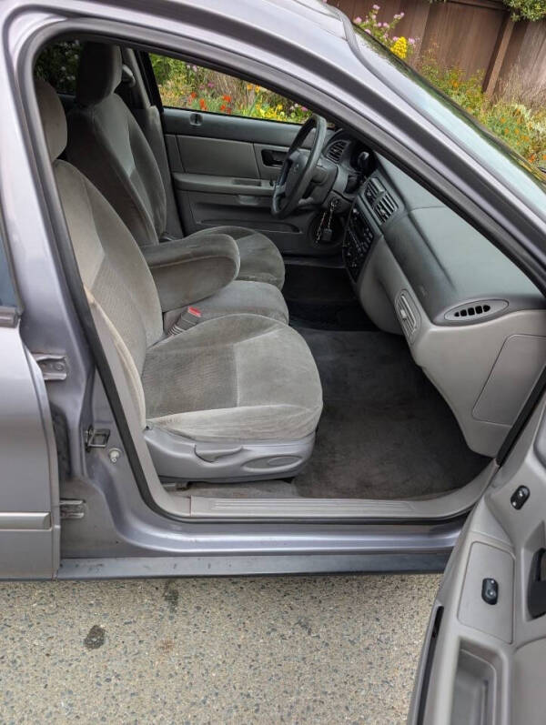2006 Ford Taurus SE