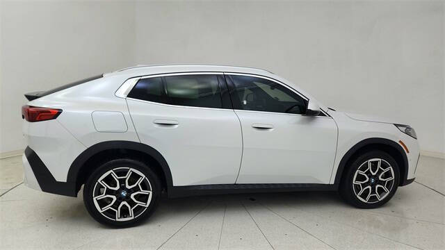 2025 BMW X2 xDrive28i