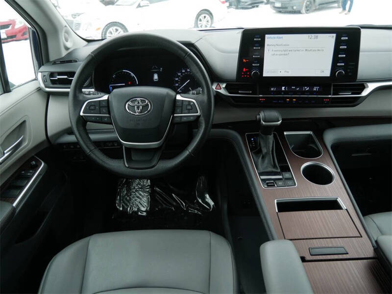 2023 Toyota Sienna XLE 7-Passenger