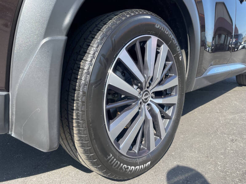 2022 Nissan Pathfinder Platinum