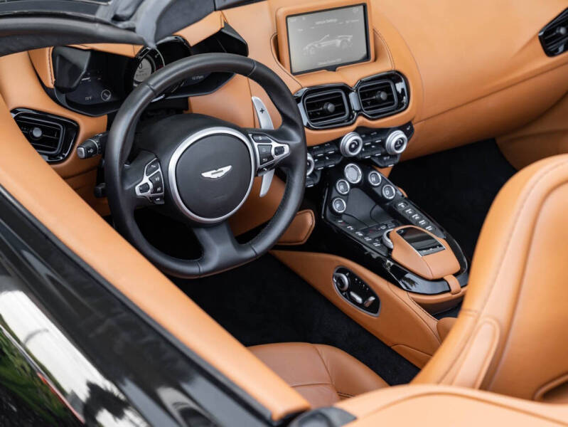 2021 Aston Martin Vantage
