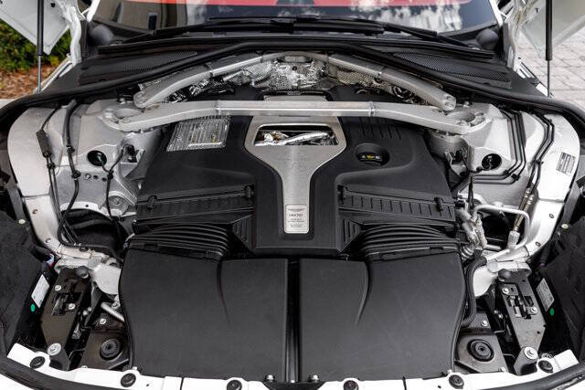 2025 Aston Martin DBX 707