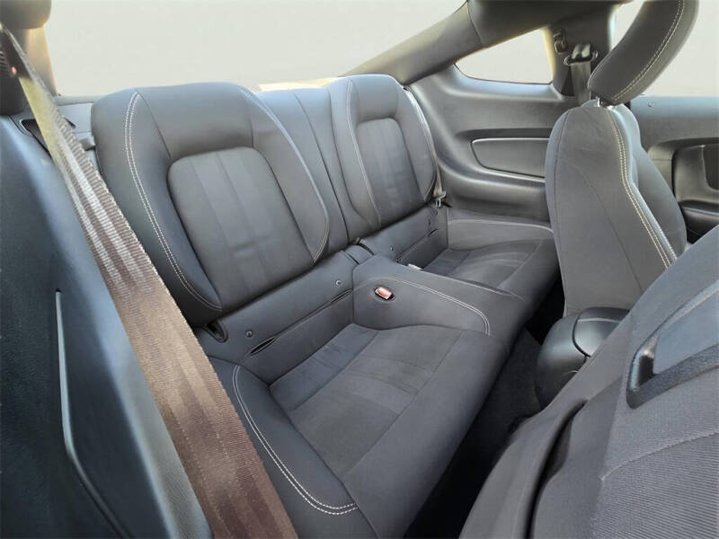 2021 Ford Mustang EcoBoost