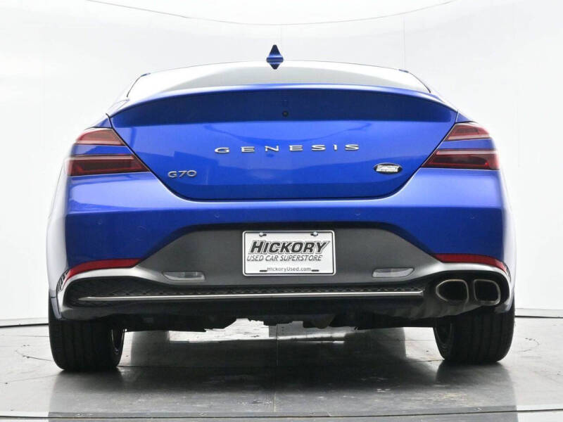 2023 Genesis G70